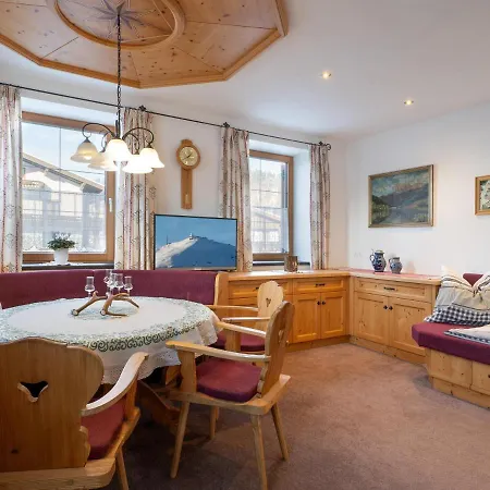 Krapfhof Apartment *